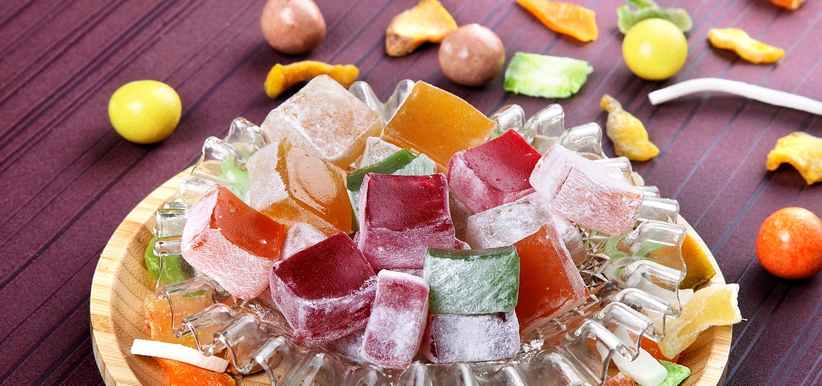 Özsafalar Şekerleme | 1982’den Günümüze Türk Lokumu & Cezerye | Aromalı Sade Lokumlar, Çeşnili Kesme Lokumlar, Geleneksel Lokumlar, Sarma Lokumlar, Çikolata Kaplı Lokumlar, Şerit Lokumlar, Cezeryeler, Special Lokumlar, Sucuk Lokumlar, Special Paketli Lokumlar, Geleneksel Paketli Lokumlar, Özel Üretim Lokumlar | Lokum Üreticisi, Toptan Lokum, Konya Lokum Üreticisi, Konya Lokum Mağazaları, İstanbul Lokum Mağazaları, Hediyelik Lokum Çeşitleri, Premium Lokum ve Şekerleme Ürünleri, Türk Tatlı Kültürü, Geleneksel Tatlılar, Hijyenik Lokum Üretimi, Modern Lokum Fabrikası, Dünya Çapında Türk Lokumu İhracatı