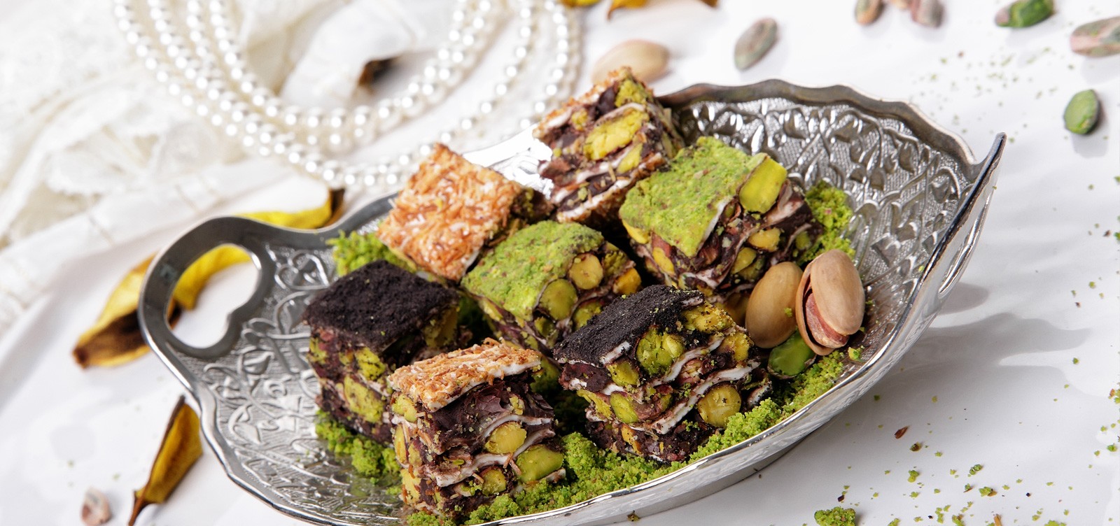 Özsafalar Şekerleme | 1982’den Günümüze Türk Lokumu & Cezerye | Aromalı Sade Lokumlar, Çeşnili Kesme Lokumlar, Geleneksel Lokumlar, Sarma Lokumlar, Çikolata Kaplı Lokumlar, Şerit Lokumlar, Cezeryeler, Special Lokumlar, Sucuk Lokumlar, Special Paketli Lokumlar, Geleneksel Paketli Lokumlar, Özel Üretim Lokumlar | Lokum Üreticisi, Toptan Lokum, Konya Lokum Üreticisi, Konya Lokum Mağazaları, İstanbul Lokum Mağazaları, Hediyelik Lokum Çeşitleri, Premium Lokum ve Şekerleme Ürünleri, Türk Tatlı Kültürü, Geleneksel Tatlılar, Hijyenik Lokum Üretimi, Modern Lokum Fabrikası, Dünya Çapında Türk Lokumu İhracatı