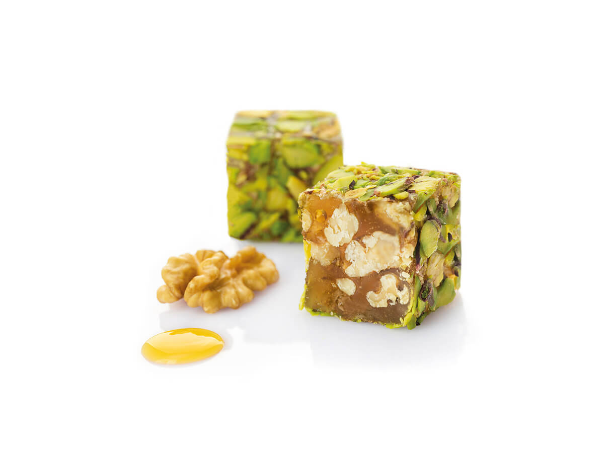 Özsafalar Şekerleme | 1982’den Günümüze Türk Lokumu & Cezerye | Aromalı Sade Lokumlar, Çeşnili Kesme Lokumlar, Geleneksel Lokumlar, Sarma Lokumlar, Çikolata Kaplı Lokumlar, Şerit Lokumlar, Cezeryeler, Special Lokumlar, Sucuk Lokumlar, Special Paketli Lokumlar, Geleneksel Paketli Lokumlar, Özel Üretim Lokumlar | Lokum Üreticisi, Toptan Lokum, Konya Lokum Üreticisi, Konya Lokum Mağazaları, İstanbul Lokum Mağazaları, Hediyelik Lokum Çeşitleri, Premium Lokum ve Şekerleme Ürünleri, Türk Tatlı Kültürü, Geleneksel Tatlılar, Hijyenik Lokum Üretimi, Modern Lokum Fabrikası, Dünya Çapında Türk Lokumu İhracatı